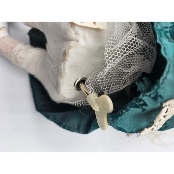 Vintage DanDee Musical Wind Up Doll Porcelain 14" Creepy Scary Moving Animated - Picture 5 of 5